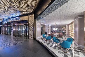 Crystal Hotel GuiYang Fountain