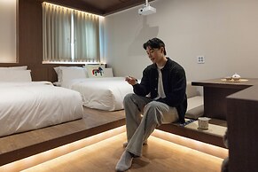 ONJAE STAY SEONGSU