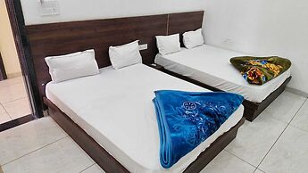 Hotel Reengus Raj