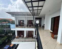 Cozzy Canggu 77 Guest House