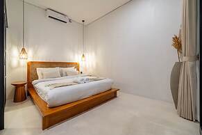 White Manta Villa