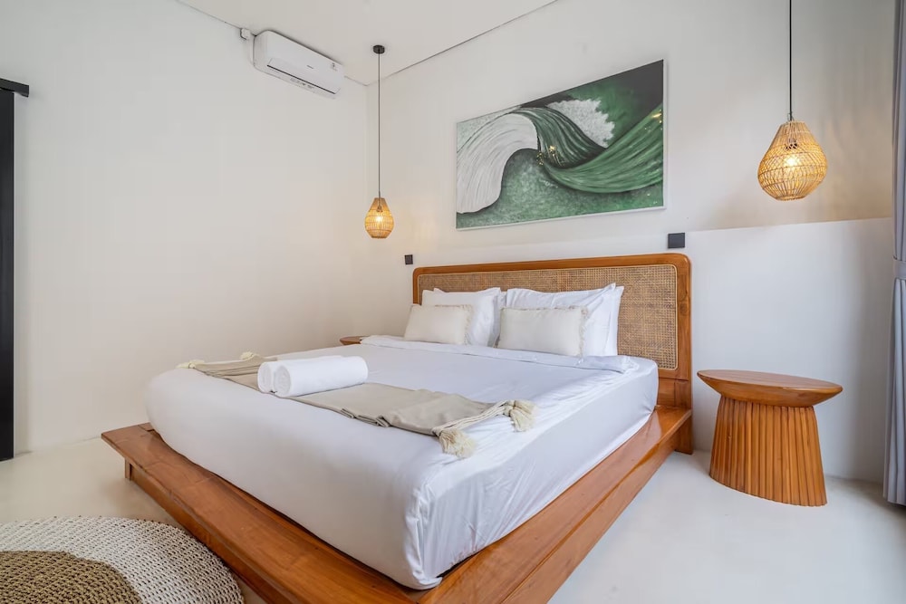 White Manta Villa