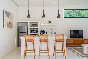 White Manta Villa