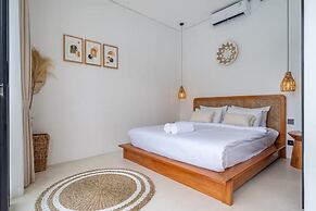 White Manta Villa