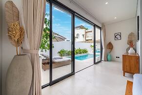 White Manta Villa