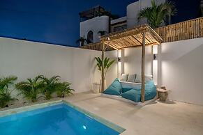 White Manta Villa