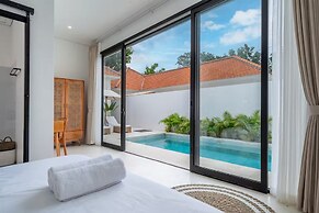 White Manta Villa