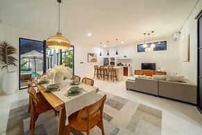 White Manta Villa
