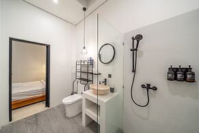 White Manta Villa