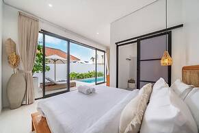 White Manta Villa