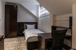 Hotel Astral