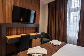 Hotel Astral
