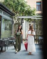 Hotel Astral
