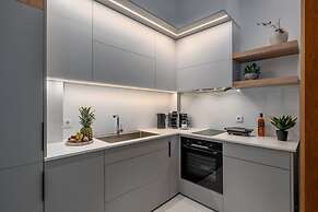 Green Blue Castella Luxury Suites The Portside