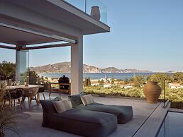 4-bedroom Private Villa, Sea View & Swimming Pool