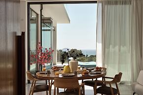4-bedroom Private Villa, Sea View & Swimming Pool