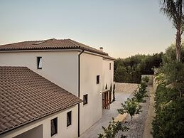 4-bedroom Private Villa, Sea View & Swimming Pool