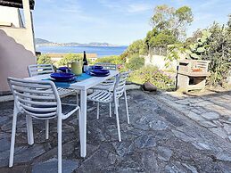 Ostrica Apartment