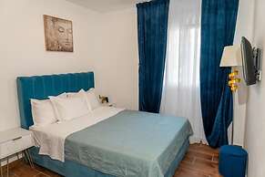 Sani Beverly Hills Luxury Villas