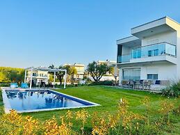Sani Beverly Hills Luxury Villas