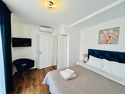 Sani Beverly Hills Luxury Villas