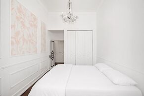 Chiado Deluxe by Homing