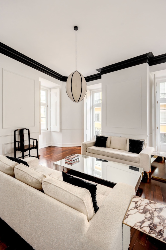 Chiado Deluxe by Homing