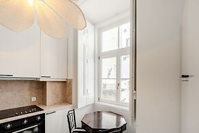 Chiado Deluxe by Homing