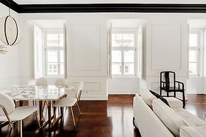 Chiado Deluxe by Homing