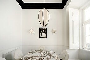 Chiado Deluxe by Homing
