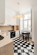 Chiado Deluxe by Homing