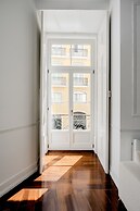 Chiado Deluxe by Homing