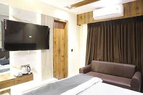Moresta Ajmer Hotel with Rooftop Bar