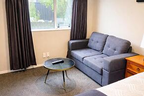 Stylish Tawa Retreat