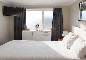Stylish Tawa Retreat