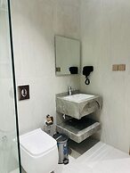 Diamond Base