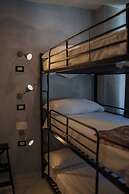 Lion University & Youth Hostel Milan
