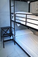 Lion University & Youth Hostel Milan