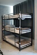 Lion University & Youth Hostel Milan