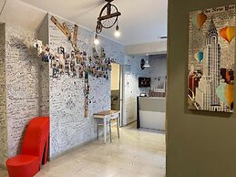 Lion University & Youth Hostel Milan