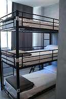 Lion University & Youth Hostel Milan