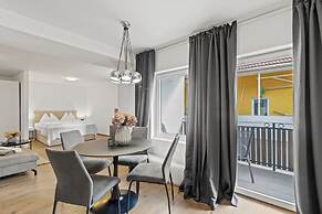 Faraway Homes Studios Bruck 13