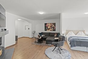 Faraway Homes Studios Bruck 13