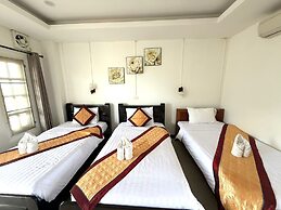 Cozy Corner Hotel