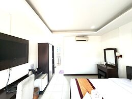 Cozy Corner Hotel