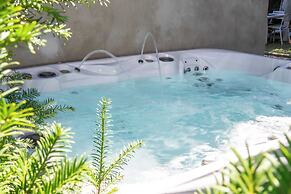 Exceptional 12P Chalet With Sauna and Jacuzzi