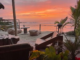 w Beachview 4BR w Terrace in La Libertad