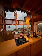 w Relaxing Oceanfront 5BR in Punta Veleros