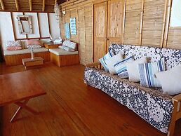w Relaxing Oceanfront 5BR in Punta Veleros