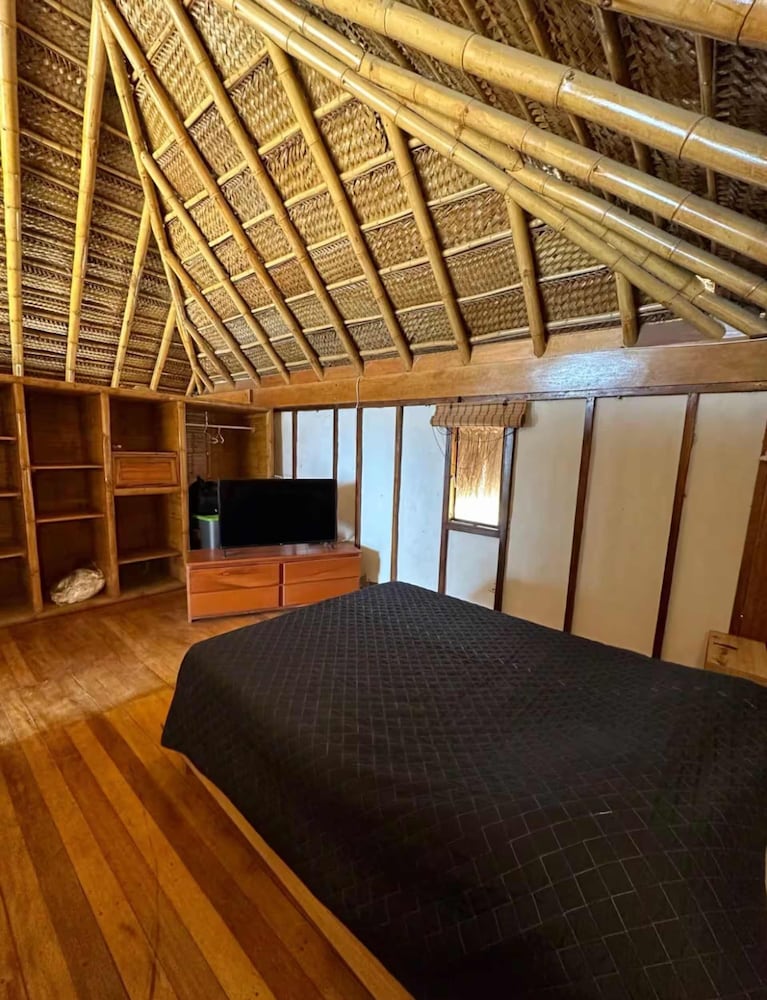 w Relaxing Oceanfront 5BR in Punta Veleros